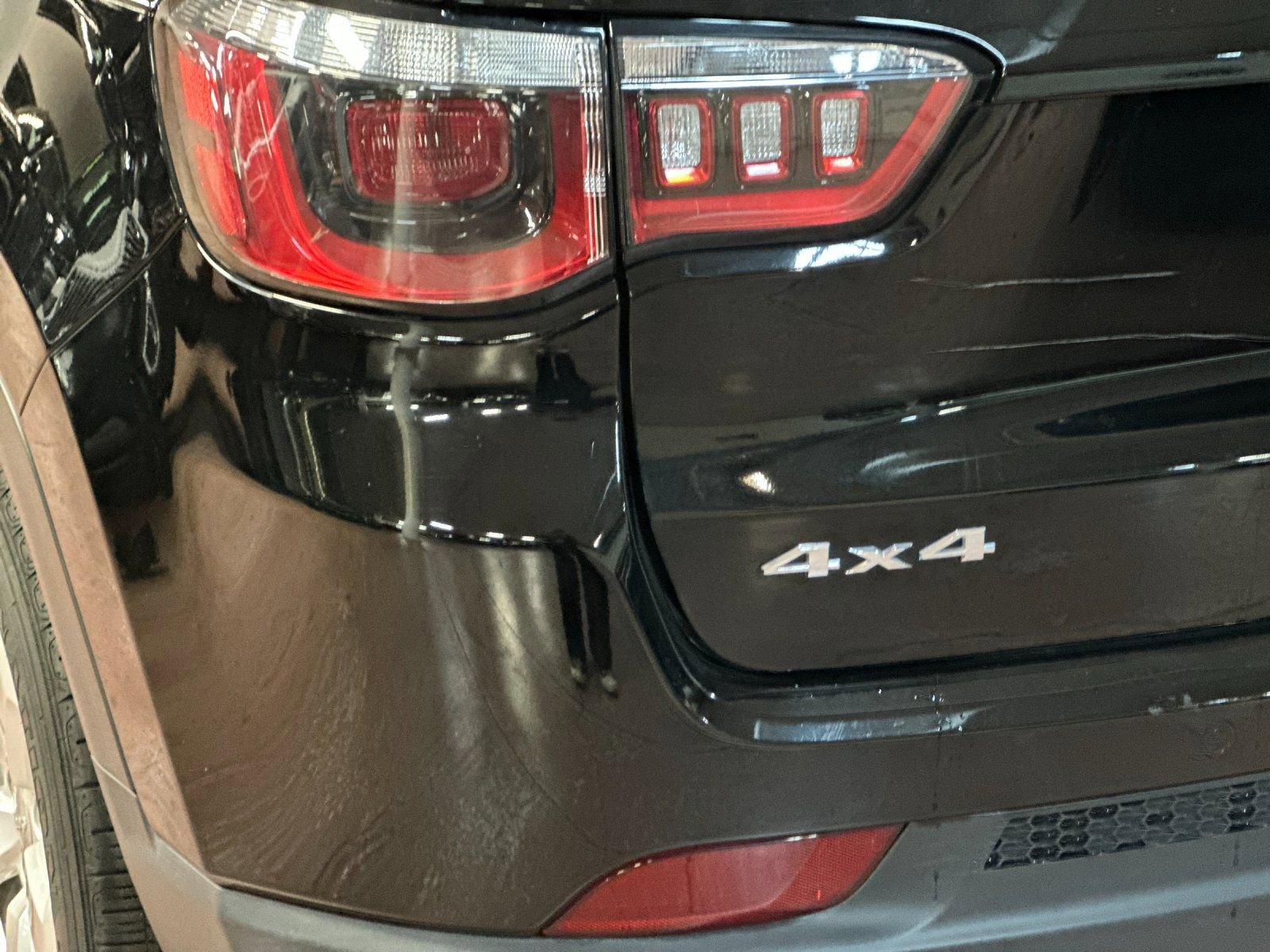 Used 2019 Jeep Compass Latitude w/ Cold Weather Group image 23