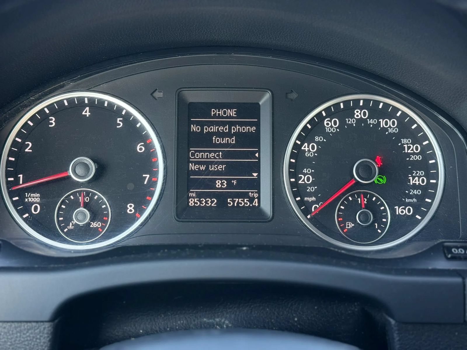 Used 2015 Volkswagen Tiguan SEL FWD image 25