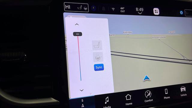 Used 2024 Chrysler Pacifica Select image 35