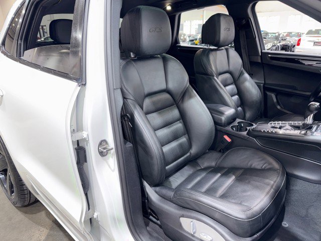 Used 2018 Porsche Macan GTS image 64