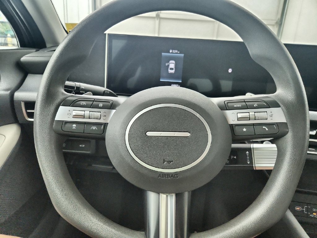 Used 2025 Hyundai Sonata SEL FWD image 24