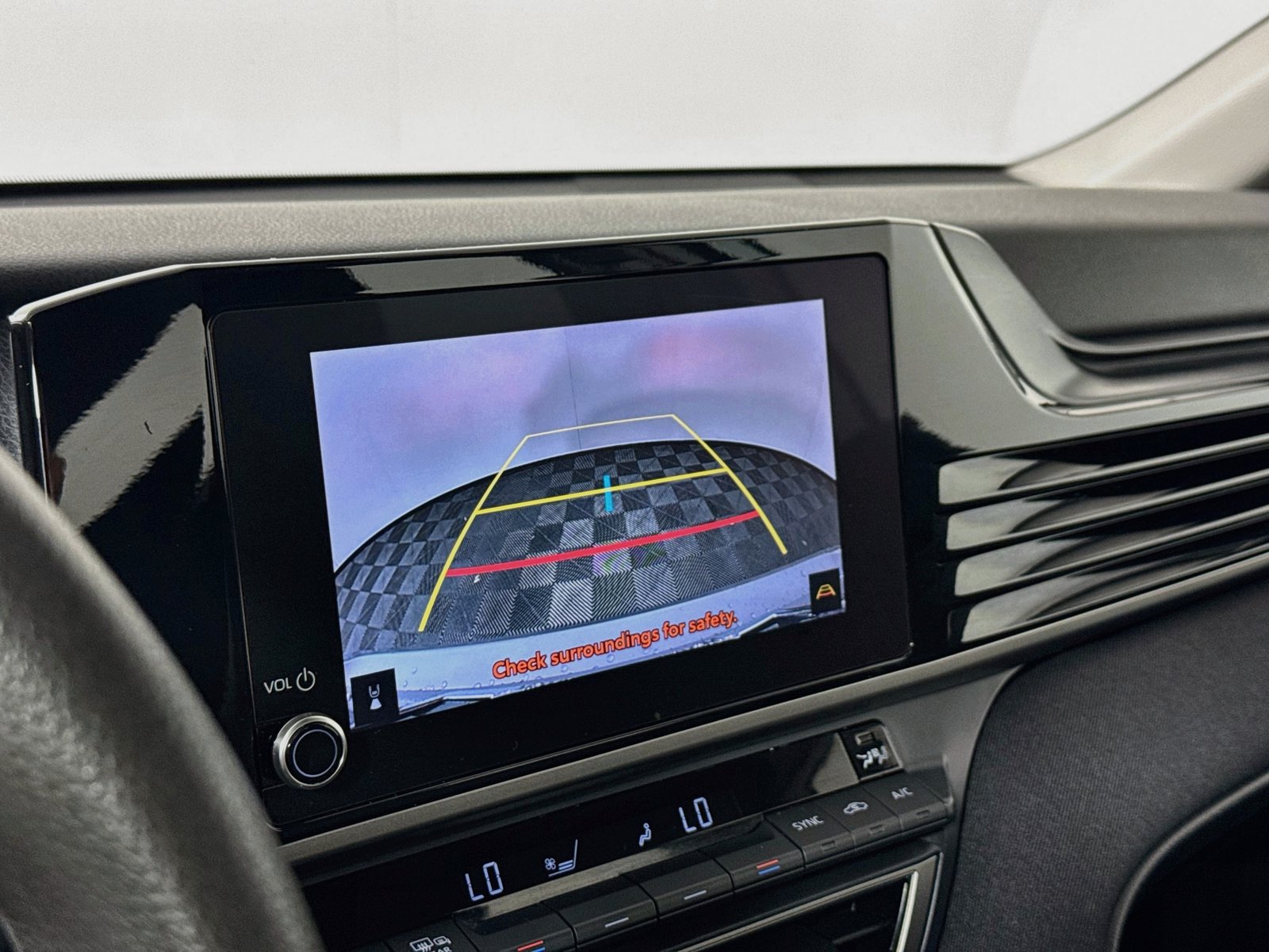 Used 2025 Toyota Camry LE FWD image 13