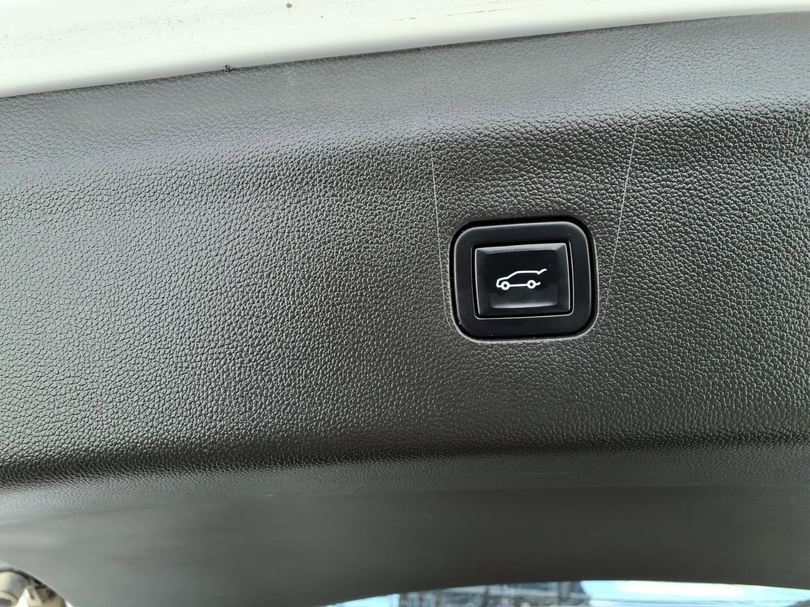 Used 2021 Buick Enclave Essence w/ Sport Touring Edition image 19