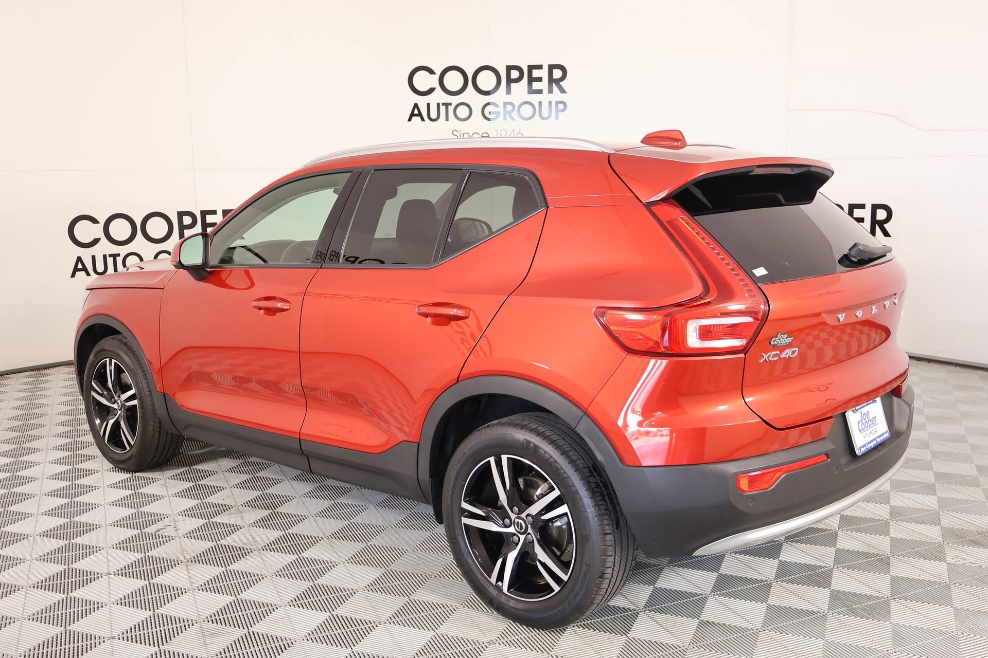 Used 2023 Volvo XC40 B5 Core image 22