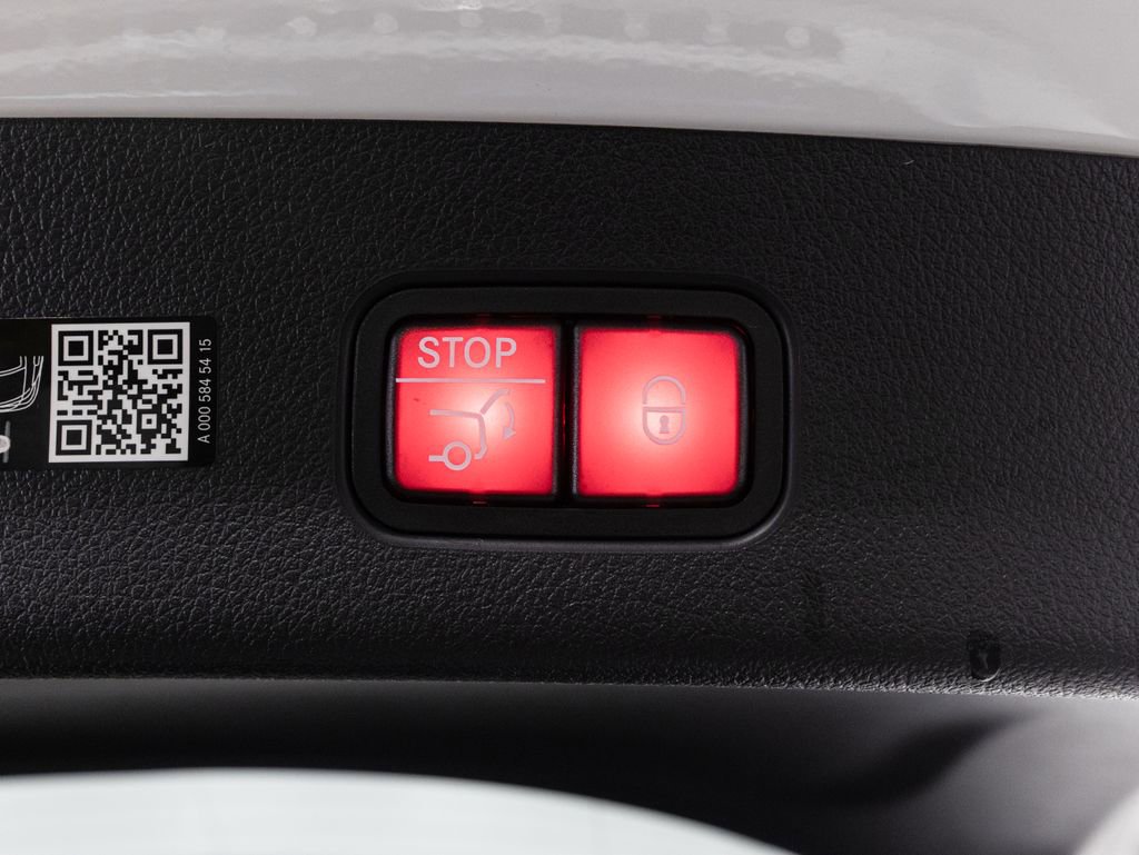 Used 2026 Mercedes-Benz GLC 350e 4MATIC image 33