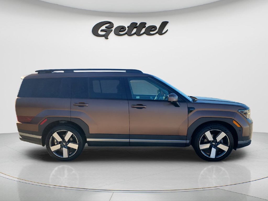 Used 2024 Hyundai Santa Fe Limited FWD image 4