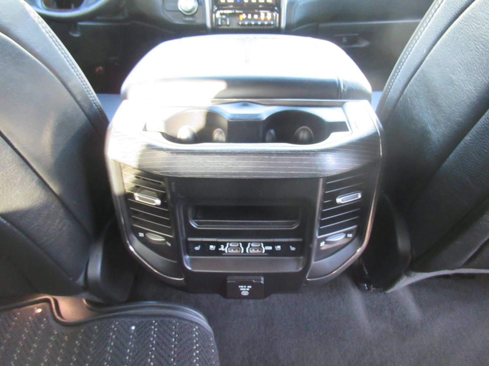 Used 2019 RAM 1500 Limited RWD image 32