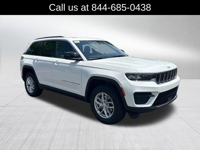 New 2026 Jeep Grand Cherokee Laredo X RWD image 3