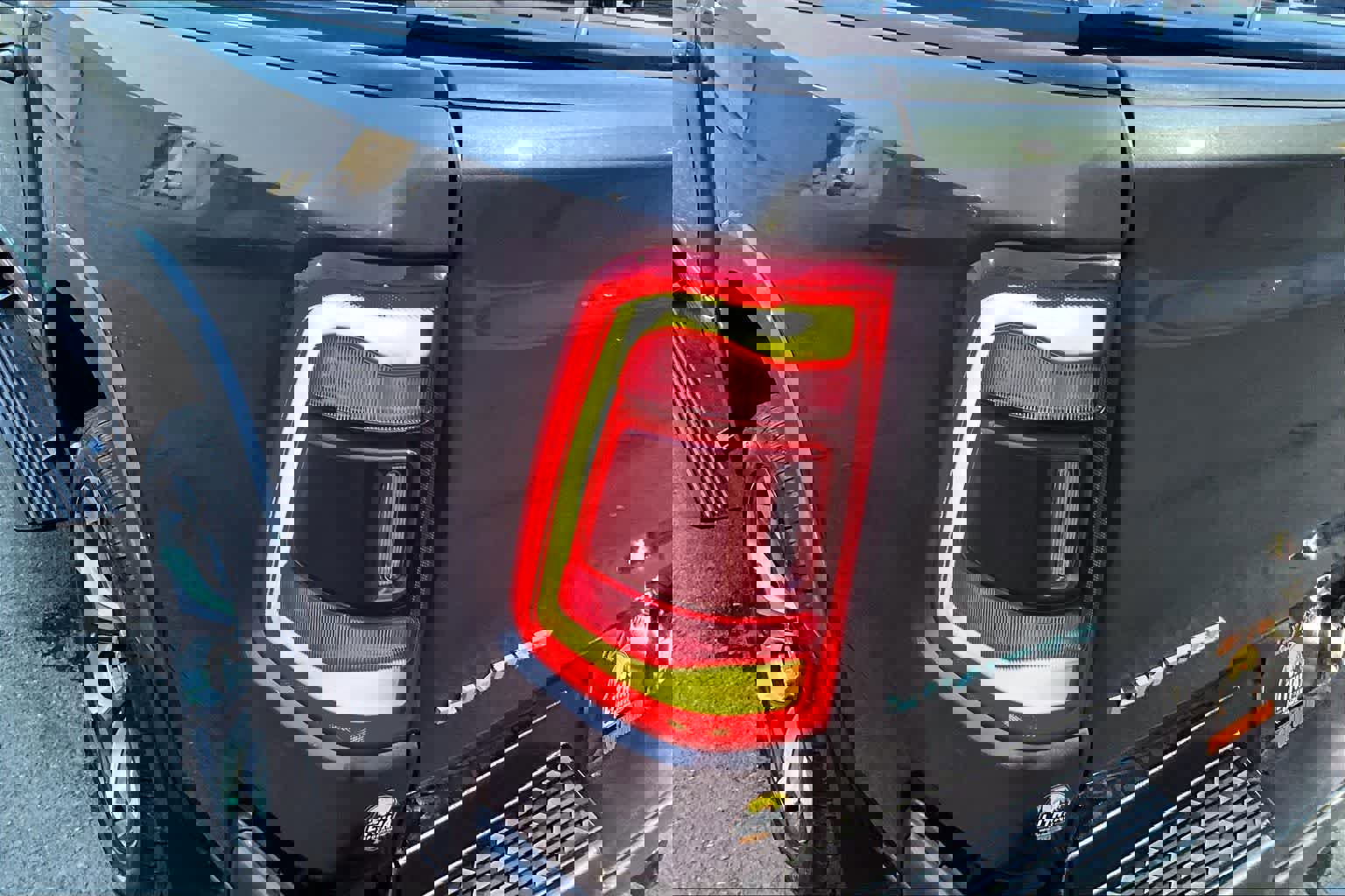 Used 2022 RAM 1500 Limited w/ Body-Colour Bumper Group image 32