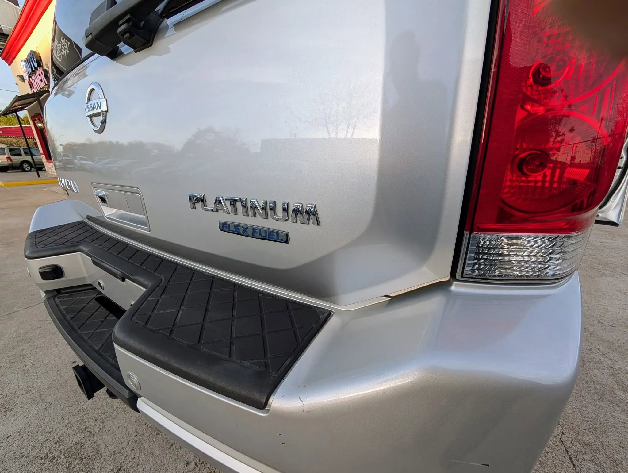 Used 2013 Nissan Armada Platinum image 17