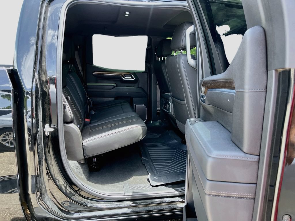 Used 2025 Chevrolet Silverado 1500 High Country w/ Midnight Edition RWD image 28