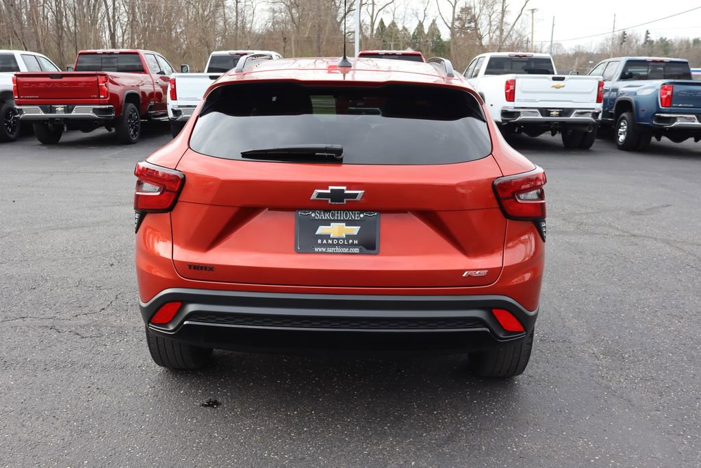 Used 2024 Chevrolet Trax RS w/ Sunroof Package image 33
