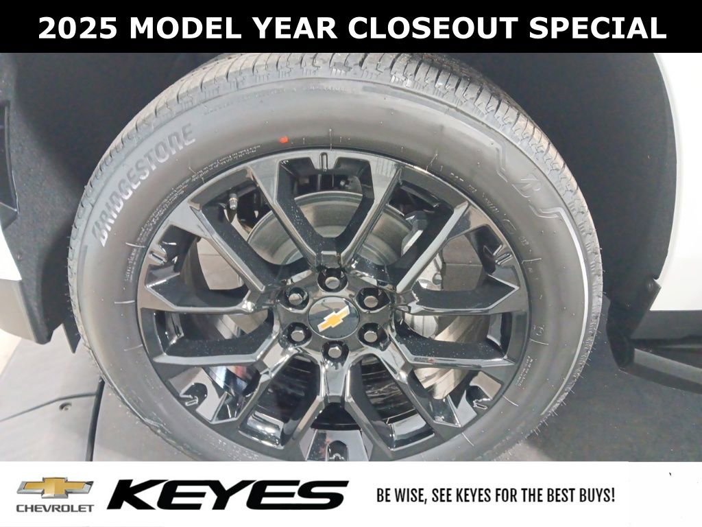 New 2025 Chevrolet Suburban Premier image 32