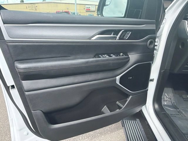 New 2026 Jeep Grand Wagoneer Limited AWD/4WD image 19