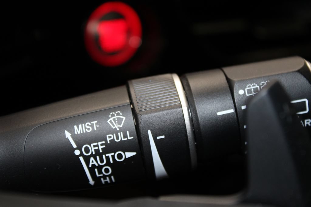 Used 2023 Acura MDX w/ Technology Package FWD image 47