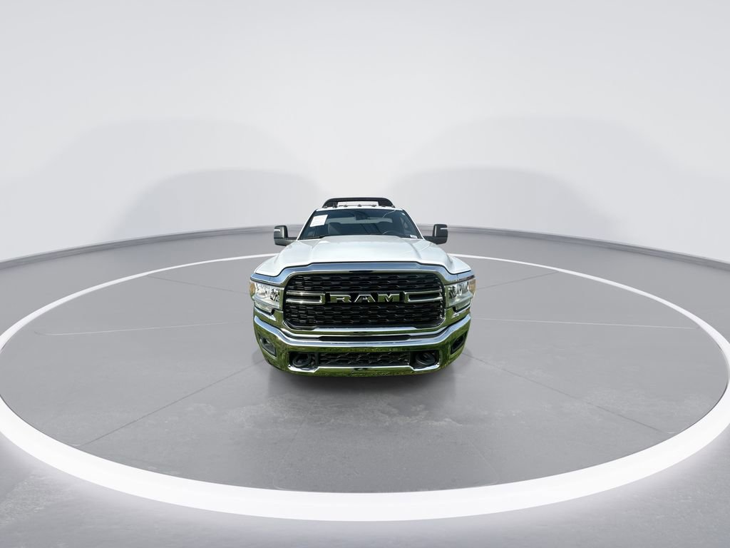 Used 2024 RAM 5500 SLT w/ Quick Order Package 2YG SLT AWD/4WD image 3