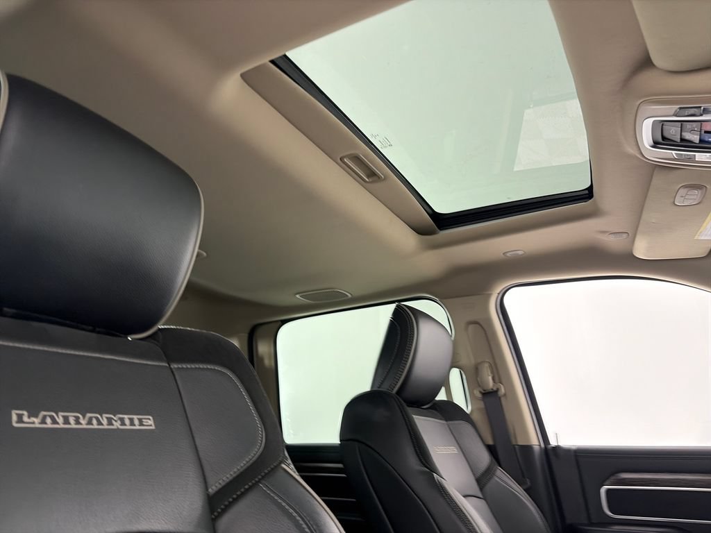Used 2020 RAM 3500 Laramie AWD/4WD image 33