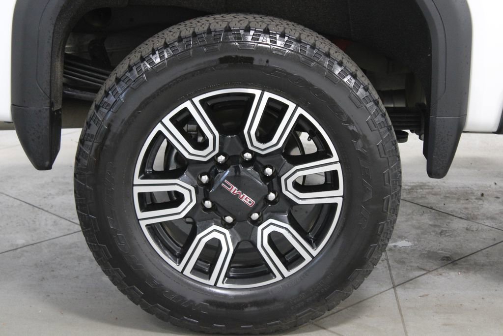 Used 2022 GMC Sierra 2500 AT4 w/ AT4 Preferred Package AWD/4WD image 14