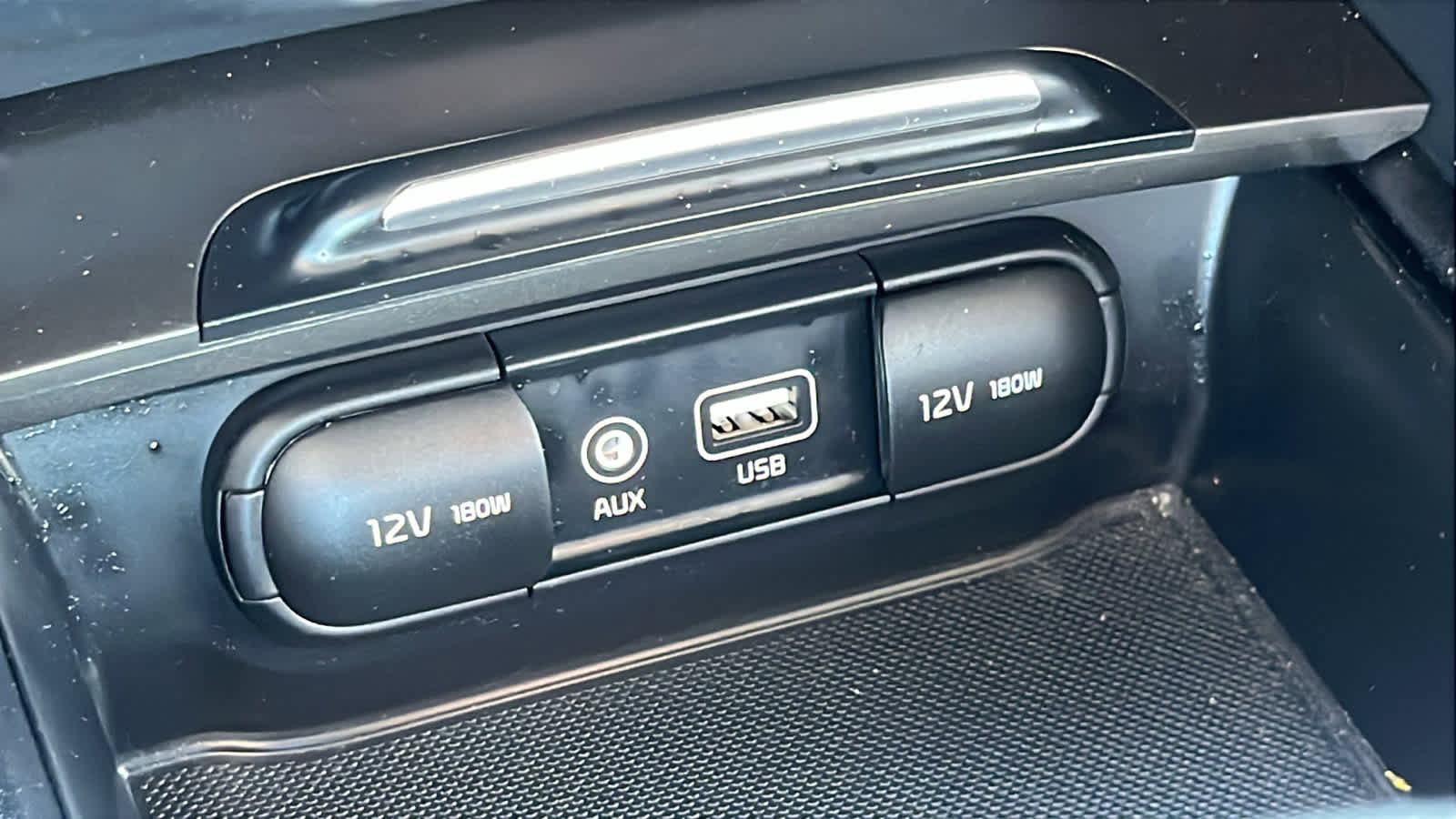 Used 2020 Kia Optima LX image 21