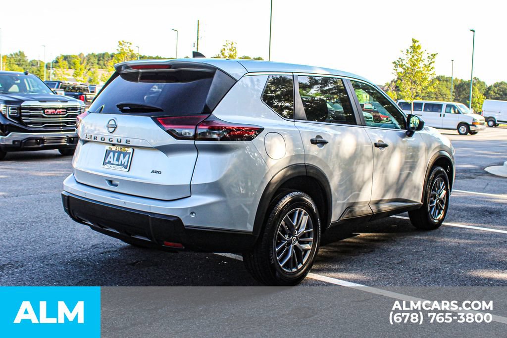 Used 2024 Nissan Rogue S AWD/4WD image 5