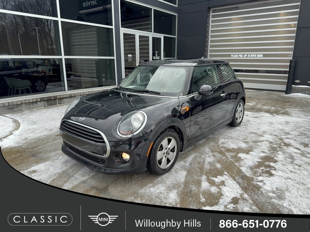Used 2019 MINI Cooper 2-Door Hardtop image 1
