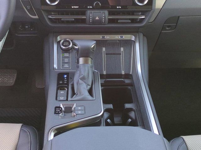 New 2026 Lexus GX 550 550 Overtrail image 18