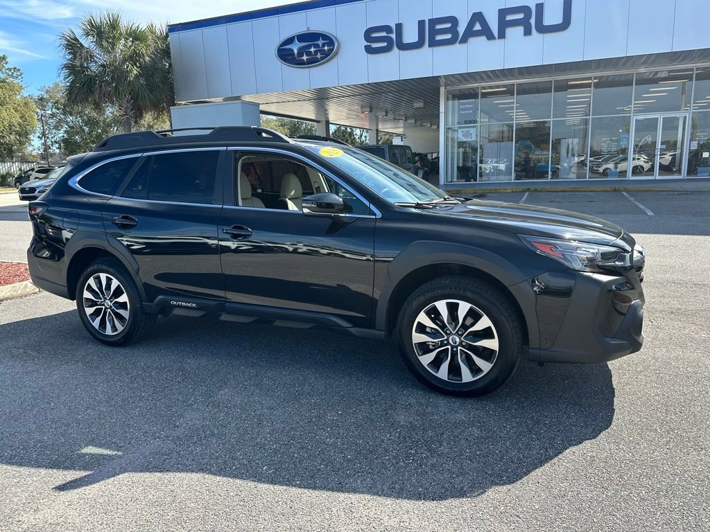 Used 2025 Subaru Outback Limited image 1