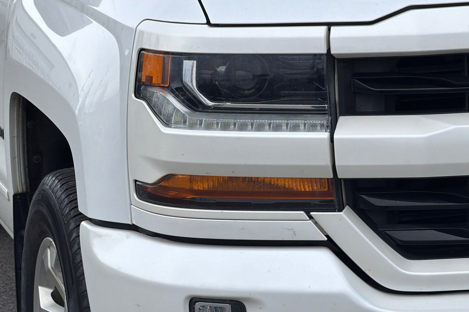 Used 2018 Chevrolet Silverado 1500 LT w/ All Star Edition image 40