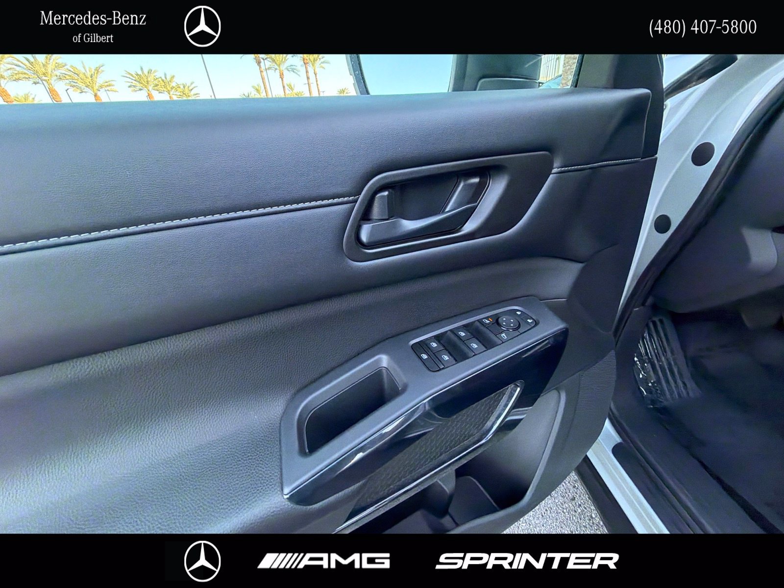 Used 2024 Nissan Pathfinder SV FWD image 11