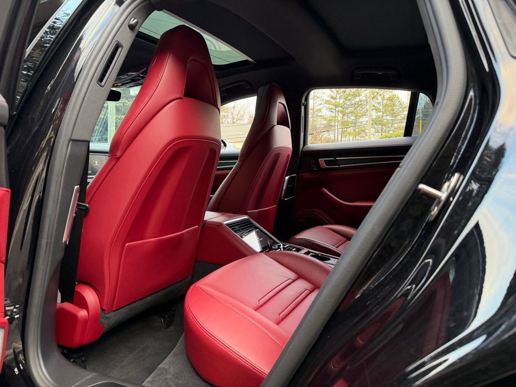 Used 2023 Porsche Panamera Platinum Edition image 31