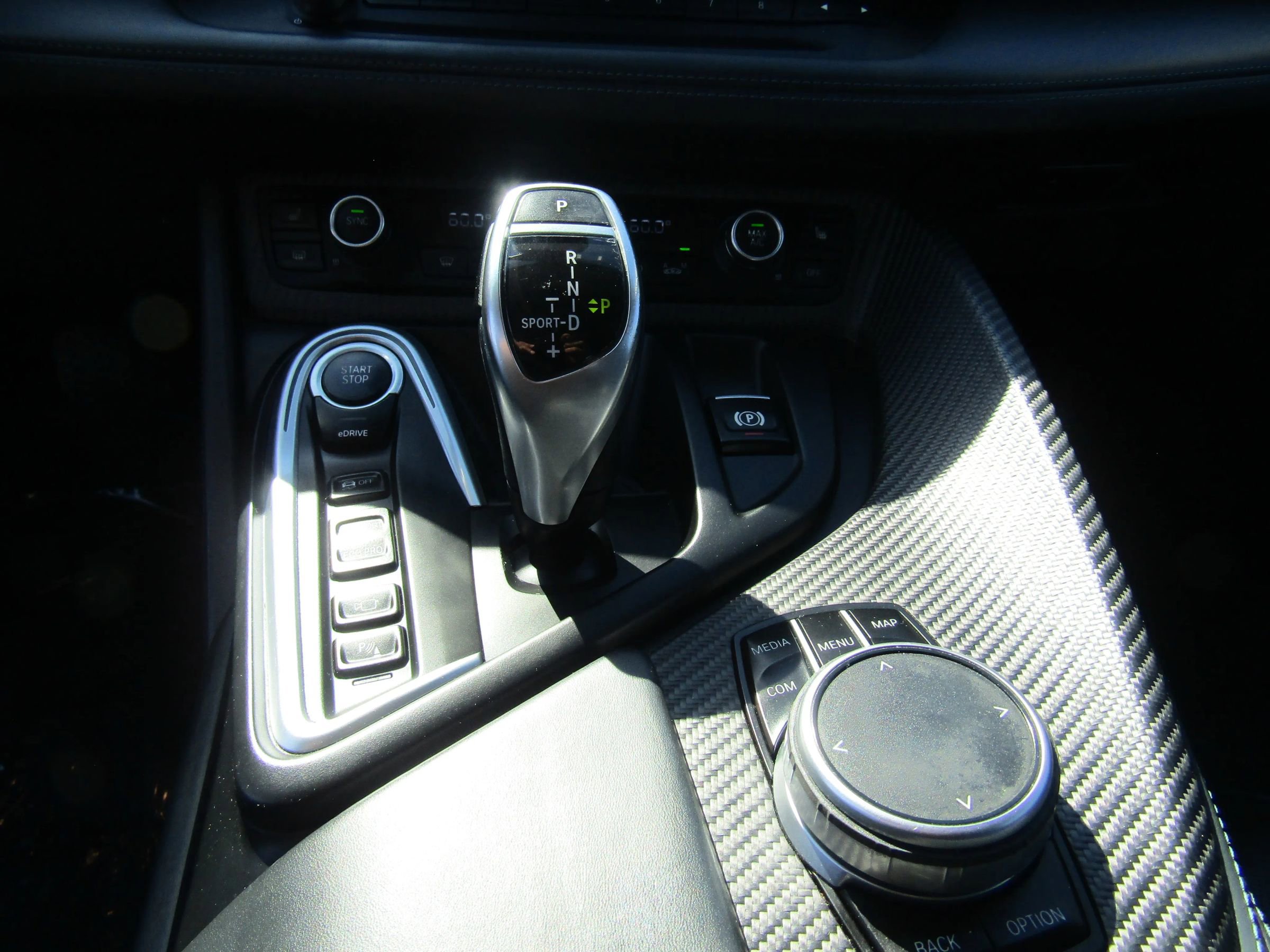 Used 2019 BMW i8 Coupe AWD/4WD image 36