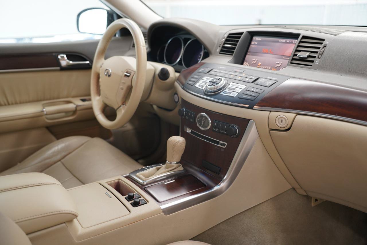 Used 2010 INFINITI M35 w/ Technology Pkg RWD image 12
