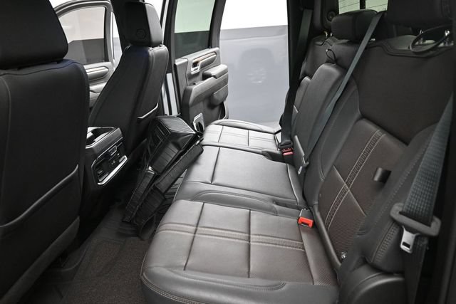 Used 2024 Chevrolet Silverado 2500 High Country w/ High Country Premium Package AWD/4WD image 15