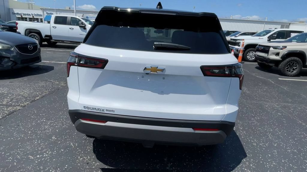 New 2026 Chevrolet Equinox LT w/ LPO, Floor Liner Package AWD/4WD image 9
