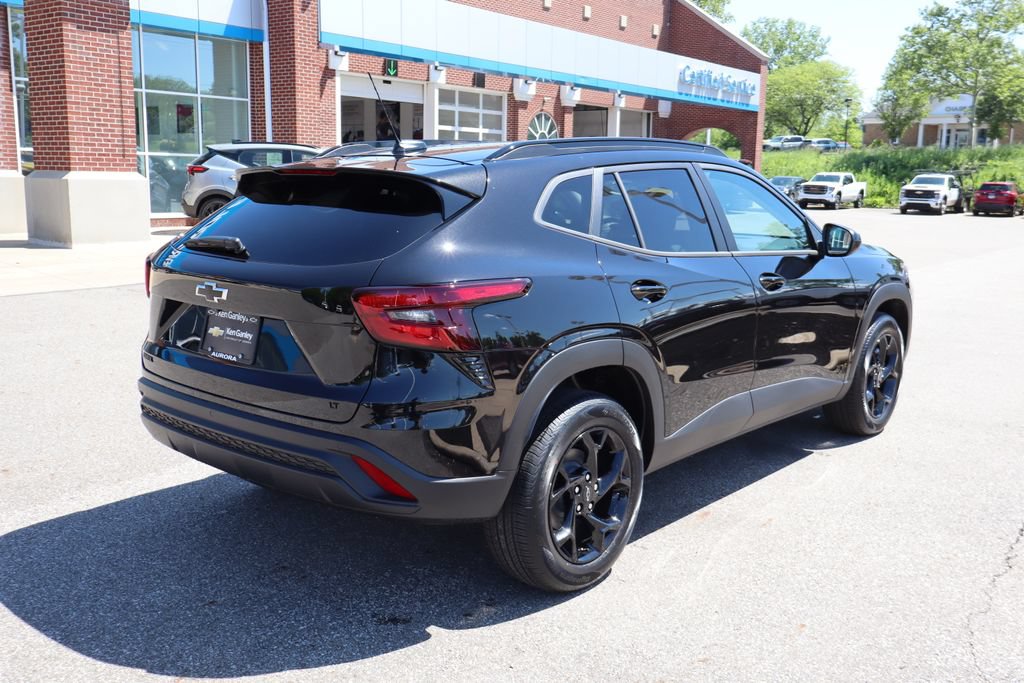 New 2026 Chevrolet Trax LT w/ Driver Confidence Package FWD image 31