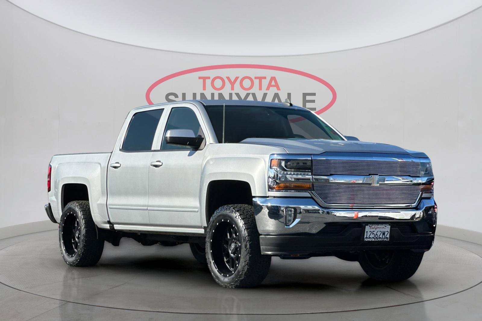 Used 2018 Chevrolet Silverado 1500 LT w/ All Star Edition image 10
