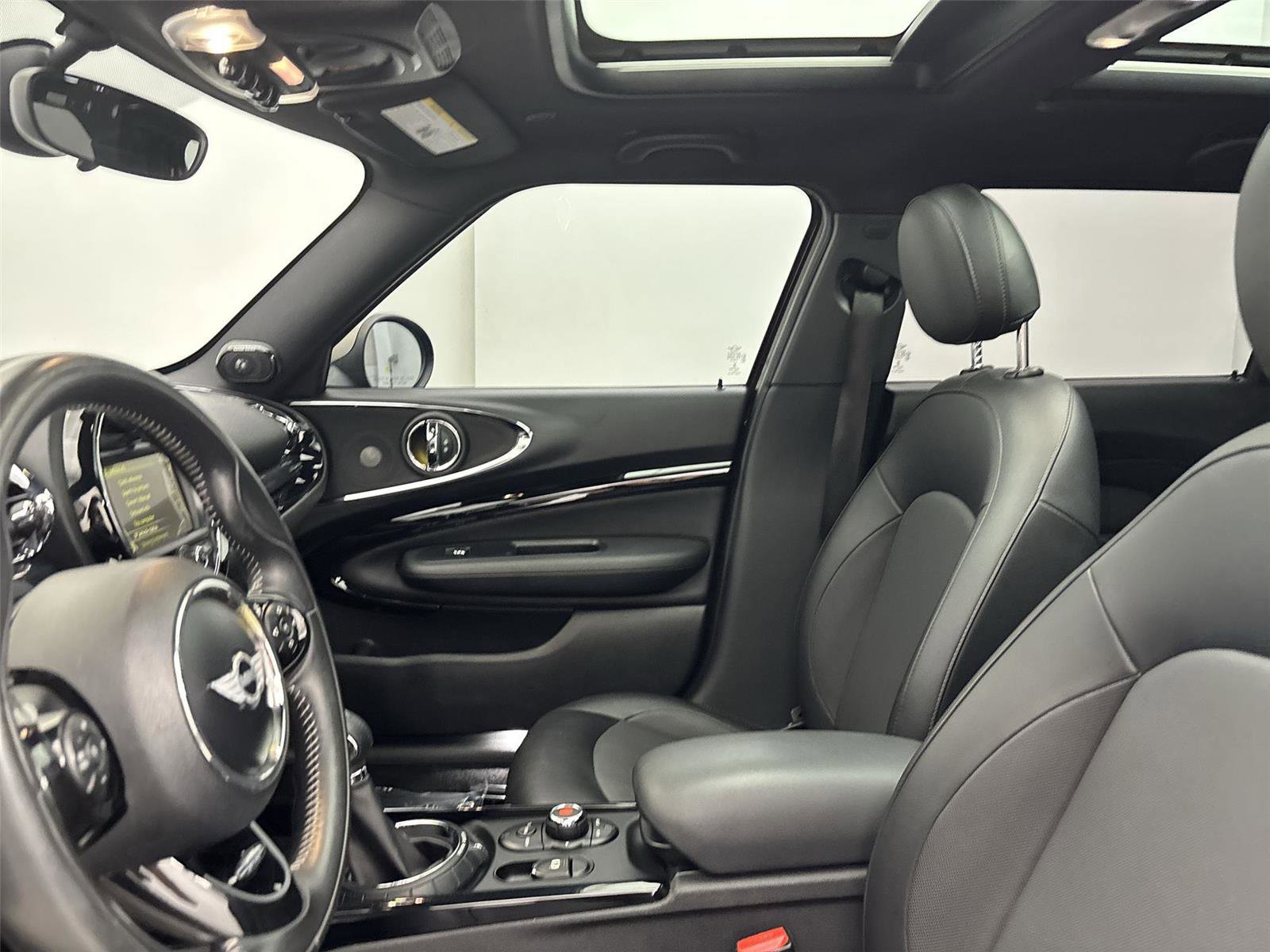 Used 2016 MINI Cooper Clubman image 24