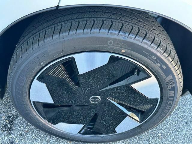 New 2026 Volvo EX30 Plus w/ Protection Package Premier AWD/4WD image 22