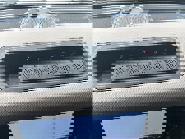 Used 2023 Ford Bronco Wildtrak image 13