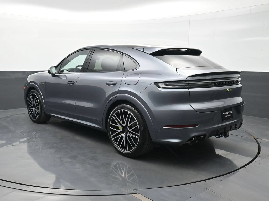 New 2026 Porsche Cayenne Turbo AWD/4WD image 3