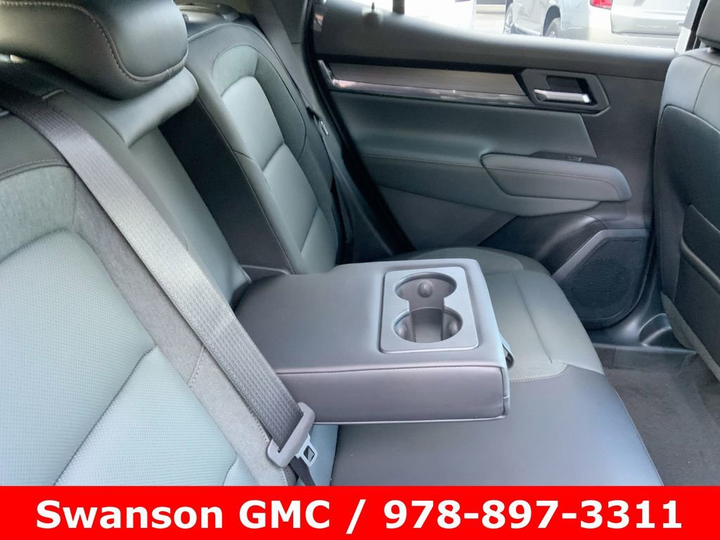 New 2026 GMC Terrain AT4 w/ Technology Package II image 32