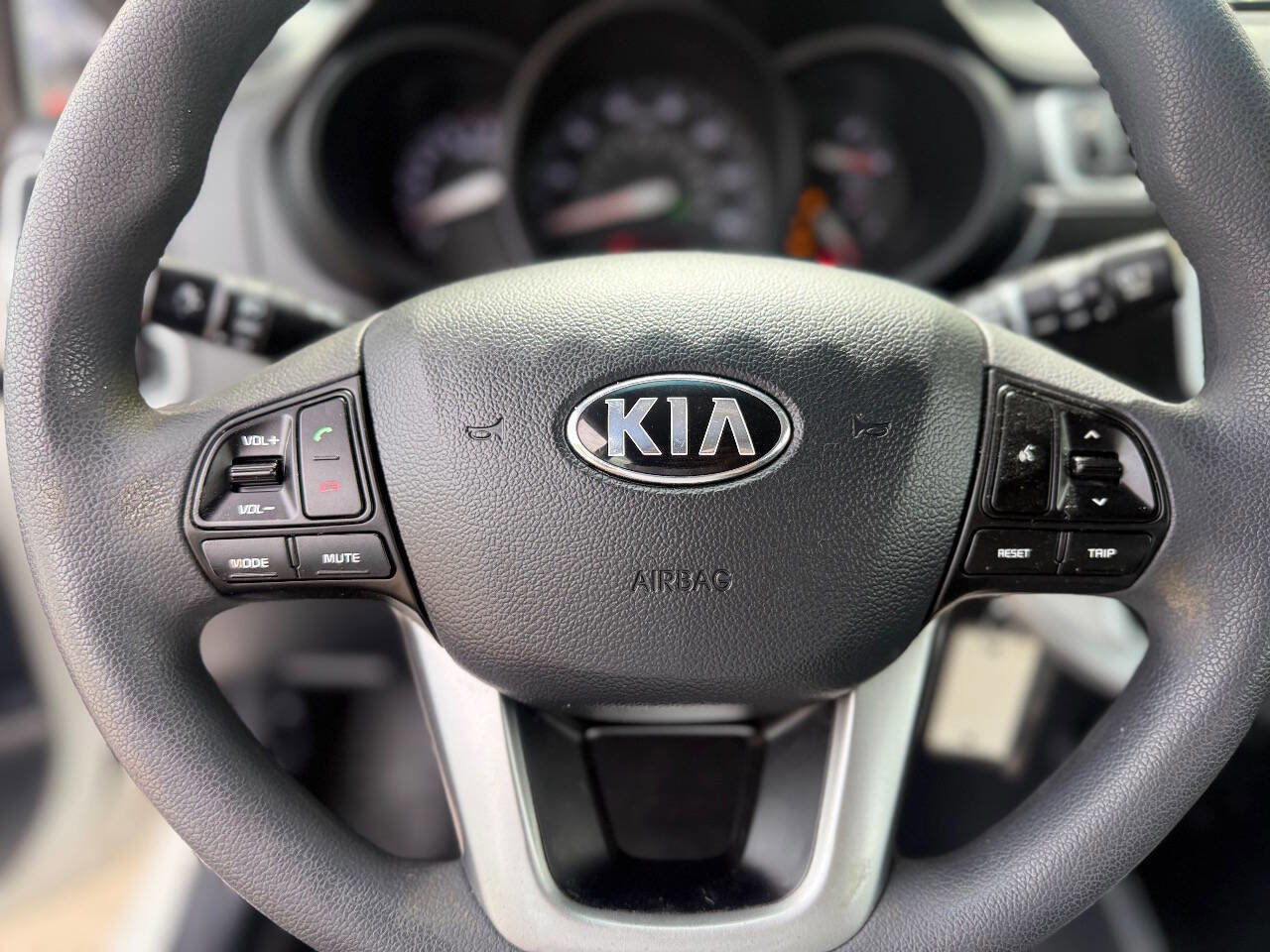 Used 2016 Kia Rio LX w/ Power Package FWD image 9