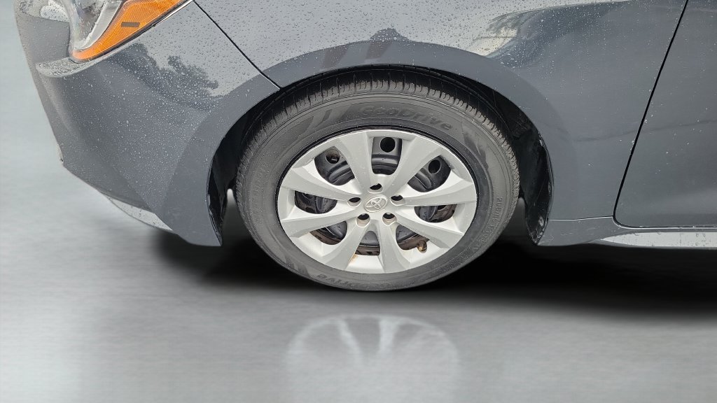 Used 2025 Toyota Corolla LE FWD image 23