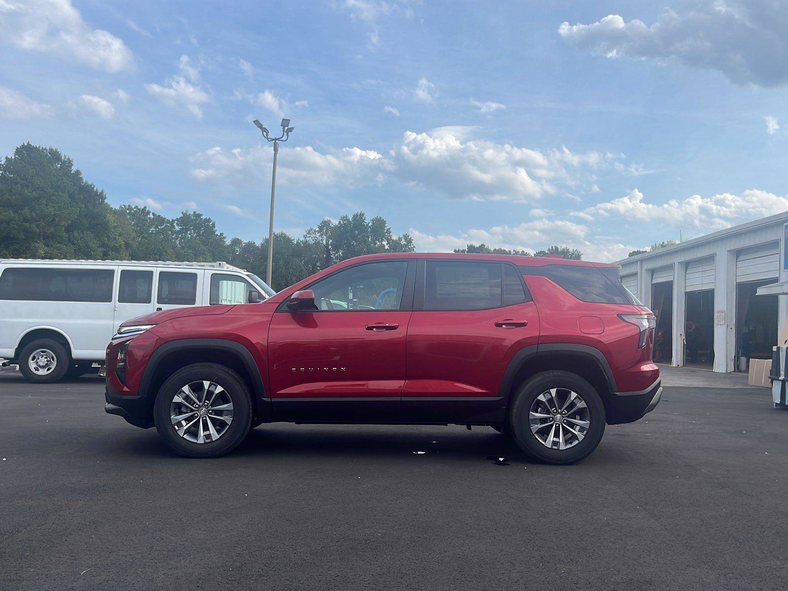 New 2026 Chevrolet Equinox LT w/ LPO, Floor Liner Package image 2