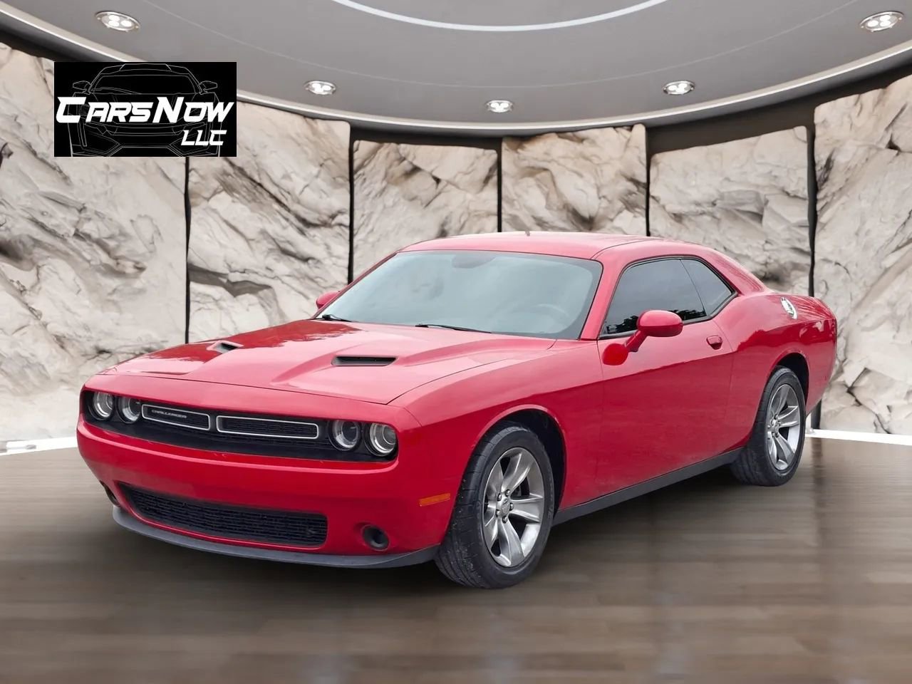 Used 2015 Dodge Challenger SXT image 3
