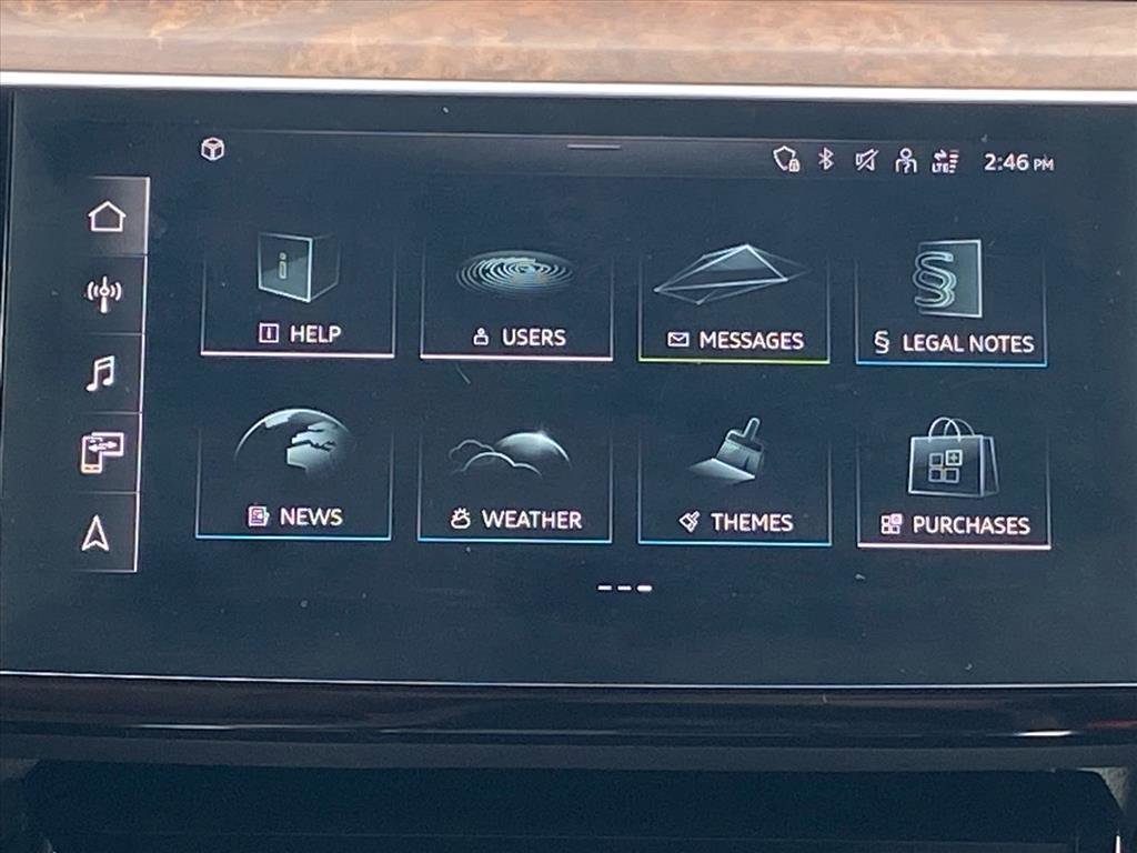 Used 2023 Audi e-tron Premium Plus w/ Premium Plus Package image 8