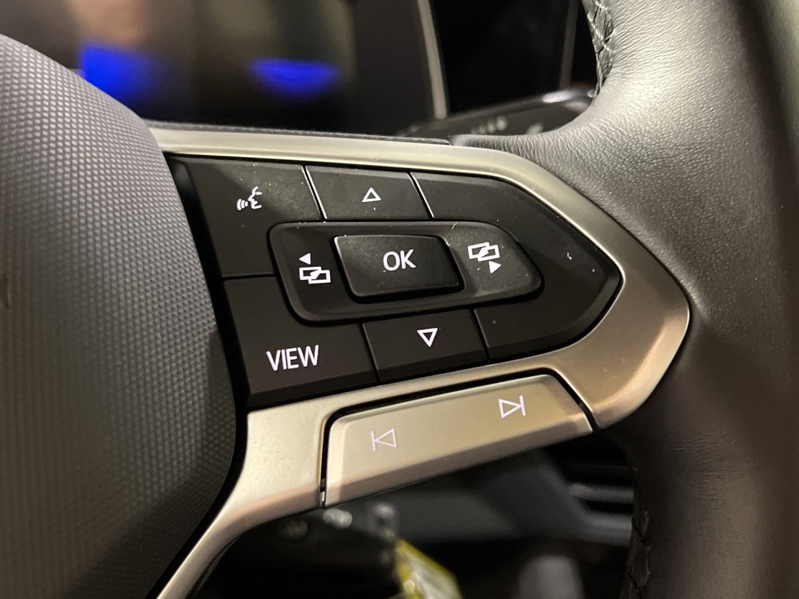 Used 2025 Volkswagen Jetta Sport image 40