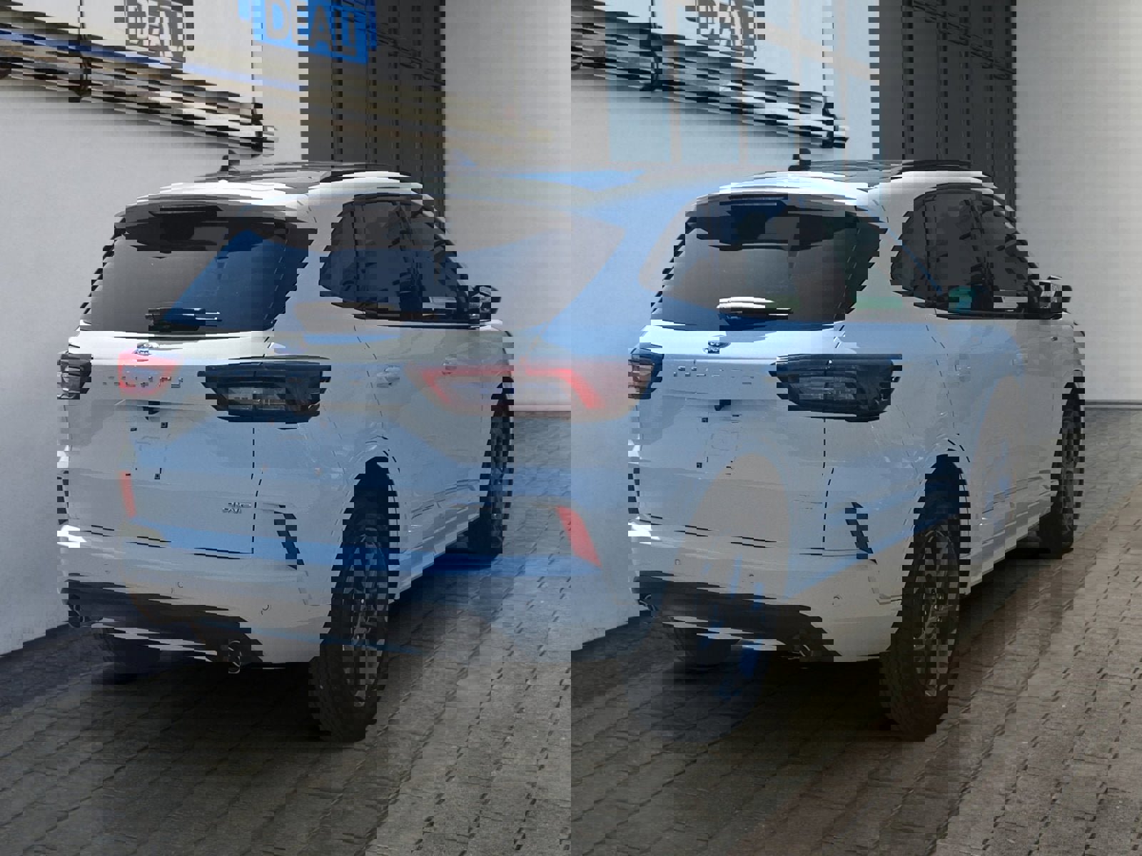 Certified 2023 Ford Escape ST-Line w/ Tech Pack #1 AWD/4WD image 3