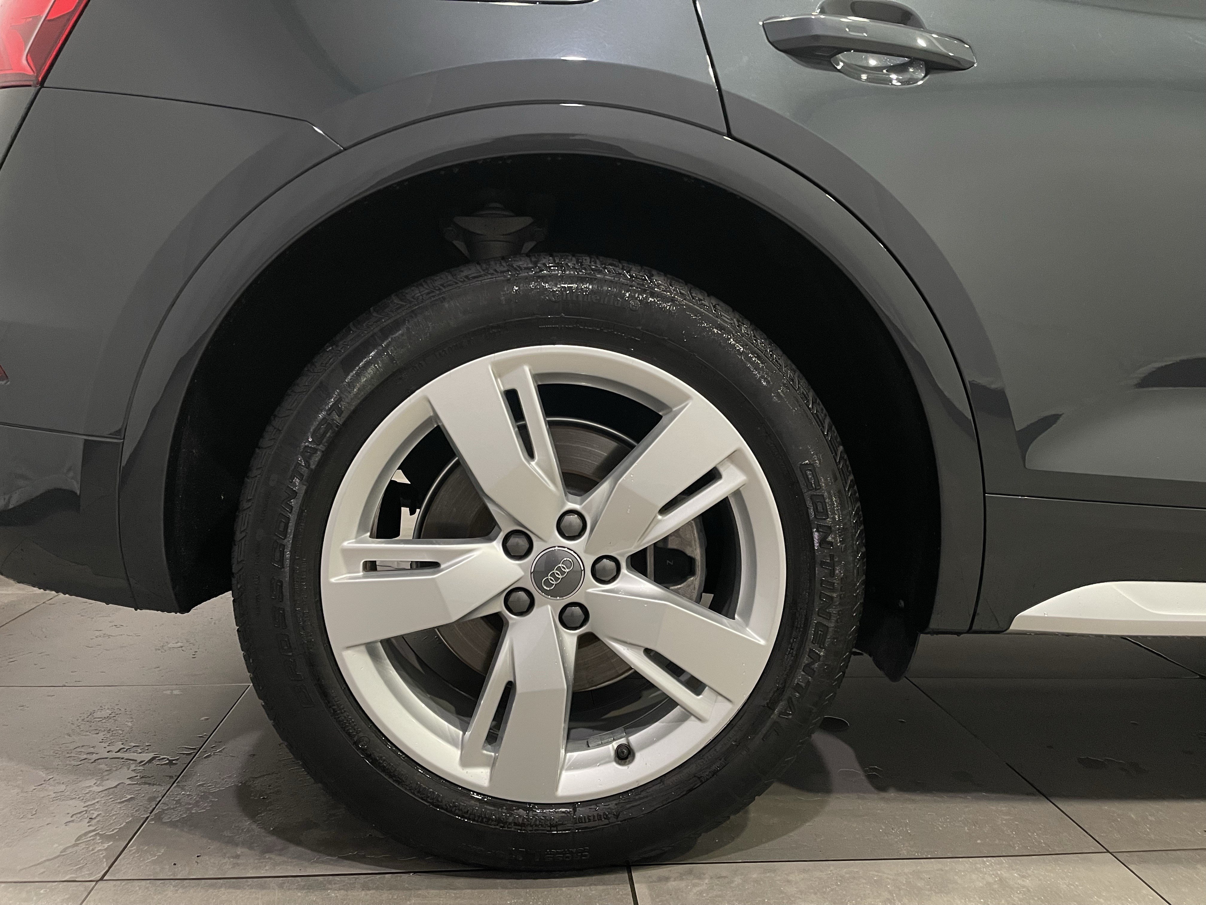 Used 2019 Audi Q5 2.0T Premium Plus w/ Premium Plus Package AWD/4WD image 9