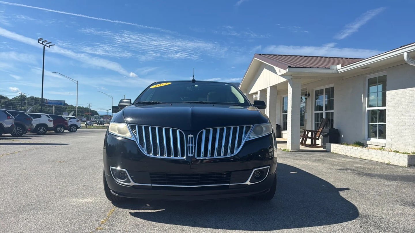 Used 2012 Lincoln MKX FWD w/ Wood Pkg image 2